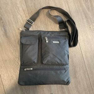 Baggallini Grey Crossbody Multi Pocket Lightweight